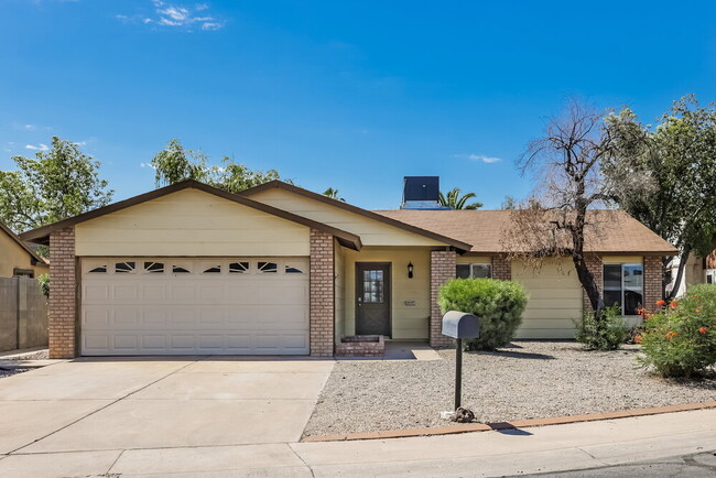 property at 10107 W Roma Ave