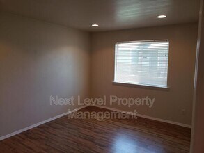 385 Mountain View Dr in Kalispell, MT - Building Photo - Building Photo