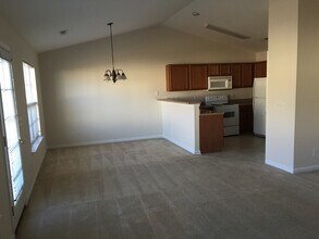 181 Dunbarton Ct in Winston-Salem, NC - Building Photo - Building Photo