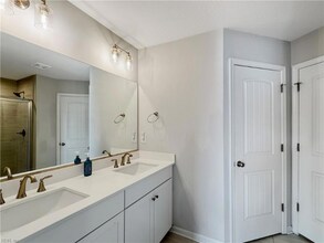 1821 Honey Milk Rd in Chesapeake, VA - Building Photo - Building Photo