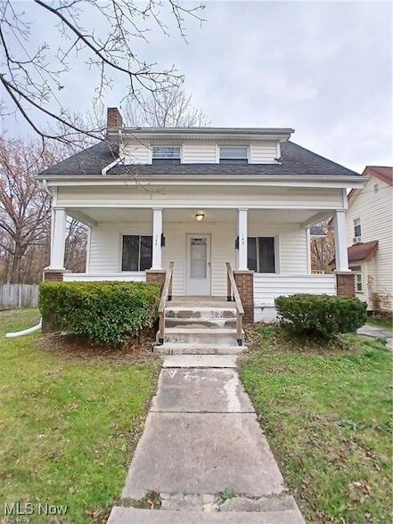 property at 145 S Lakeview Ave