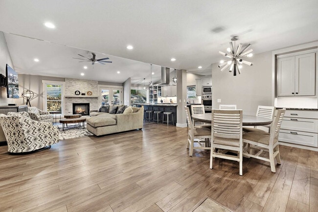 3225 N Kings Cross in Fayetteville, AR - Foto de edificio - Building Photo