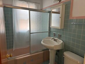 5746 N Kimball Ave in Chicago, IL - Building Photo - Building Photo