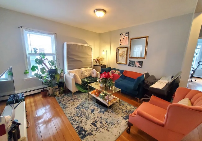 17 Aspinwall Ave, Unit 2