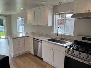 1207 Perini Rd in Mckinleyville, CA - Building Photo - Building Photo