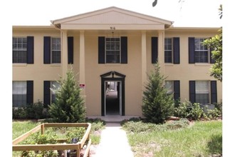 Carriage House in DeLand, FL - Building Photo - Building Photo