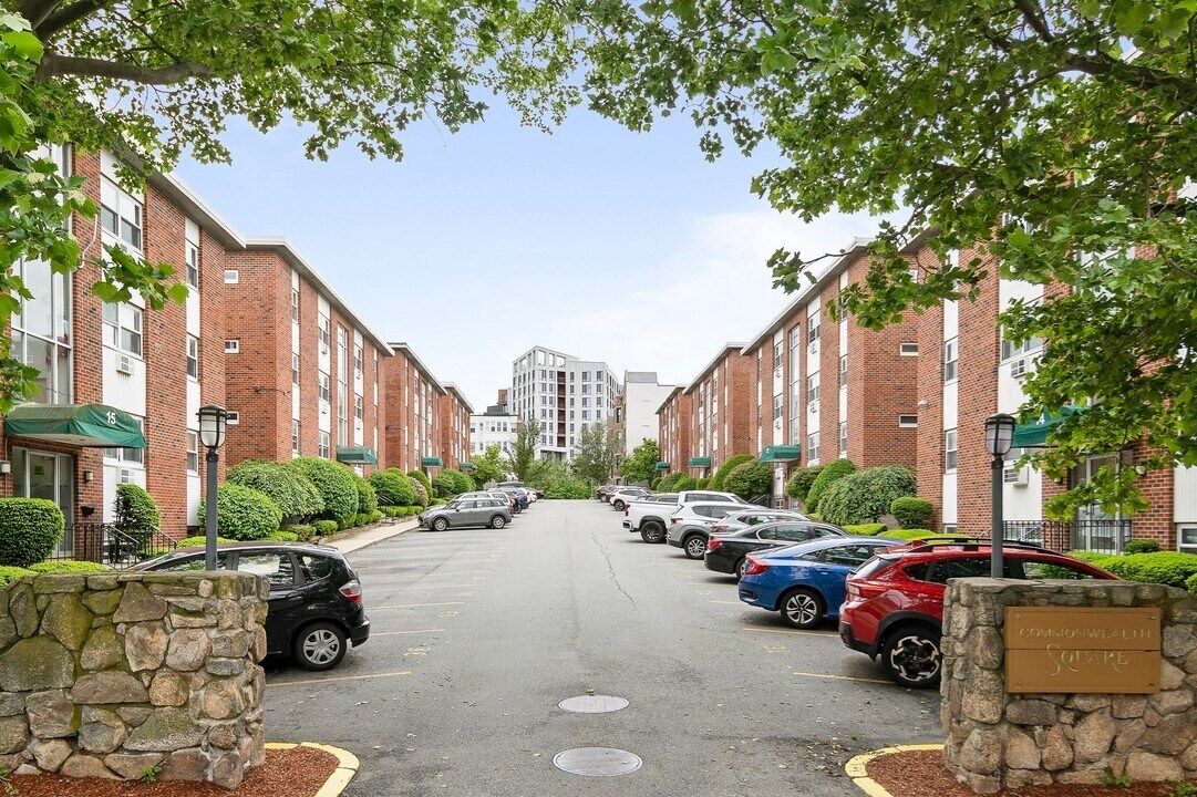 12 Commonwealth Ct, Unit 16 in Boston, MA - Building Photo