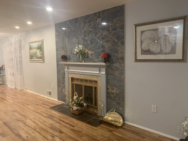 property at 227 Lindsey Ct
