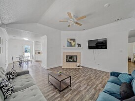 416 W 9th St in Dallas, TX - Building Photo