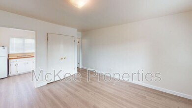 1942 1/2 Diamond St in San Diego, CA - Building Photo - Building Photo