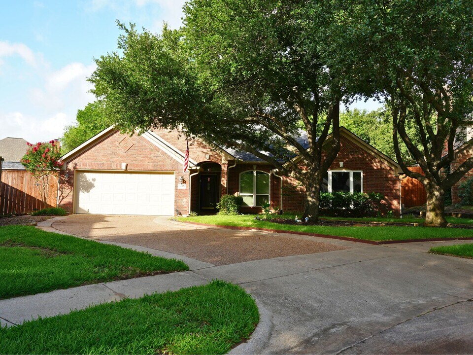 3505 Crescent Ct in Flower Mound, TX - Building Photo