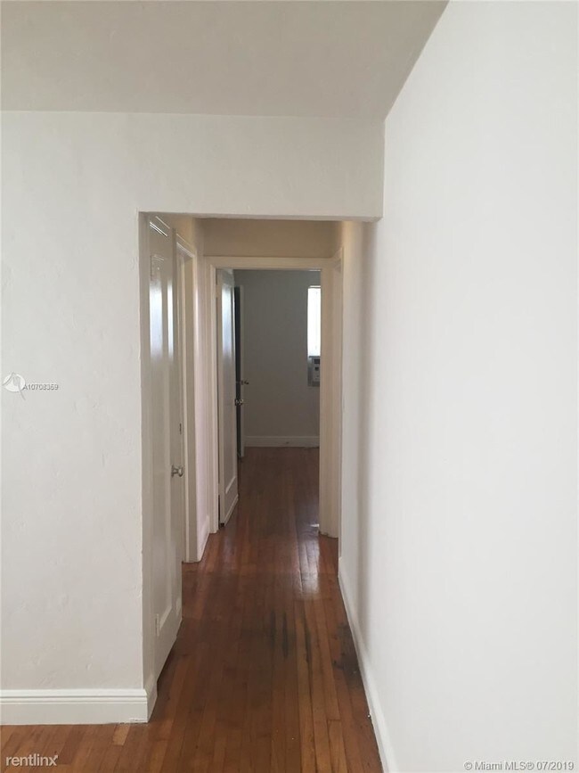 23 Phoenetia Ave-Unit -Apt 1A in Coral Gables, FL - Building Photo - Building Photo