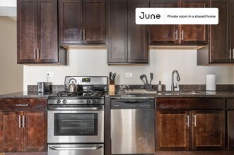 Room in Shared 3 bed/1 bath home, Unit B in Chicago, IL - Foto de edificio - Building Photo