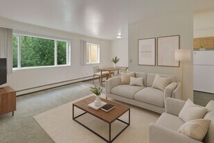 The Glen in Anchorage, AK - Building Photo