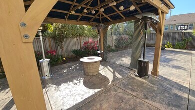 6 Farentino Ct in American Canyon, CA - Building Photo - Building Photo