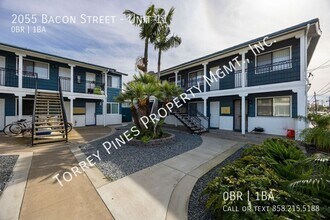 2055 Bacon St in San Diego, CA - Building Photo - Building Photo
