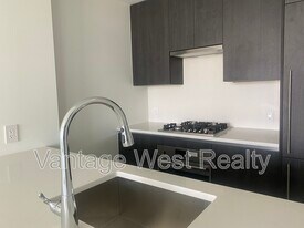 1626-1626 Water St in Kelowna, BC - Building Photo