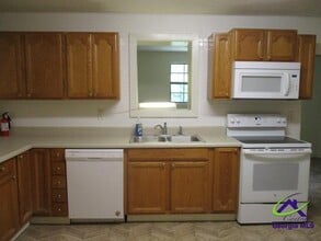 202 3rd St in Elko, GA - Building Photo - Building Photo