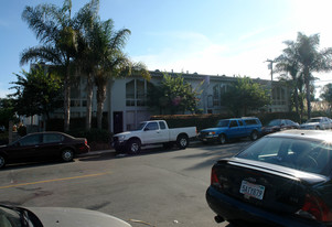 French Quarter Apartments in Goleta, CA - Building Photo
