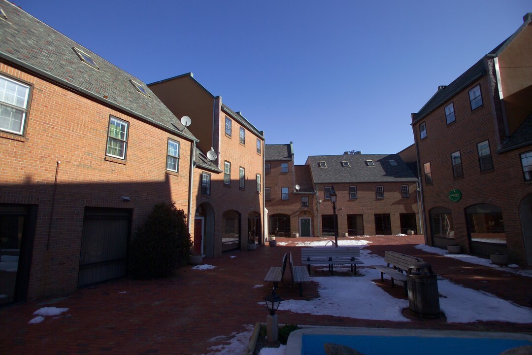 185 Stevens St in Hyannis, MA - Building Photo