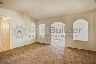 4632 Platinum Dr NE in Rio Rancho, NM - Building Photo - Building Photo