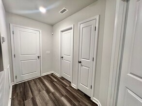 4807 Southern Magnolia Dr in Raleigh, NC - Building Photo - Building Photo