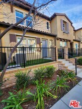 28729 Jardineras Dr in Santa Clarita, CA - Building Photo - Building Photo