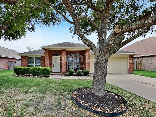 property at 420 Magnolia Estates Dr