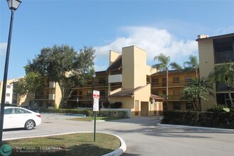 2039 Coral Ridge Dr in Coral Springs, FL - Foto de edificio - Building Photo