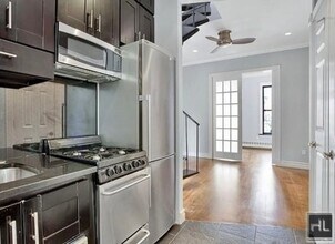 E 28TH ST., Unit 5B in New York, NY - Foto de edificio - Building Photo