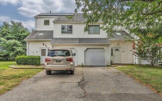 92 Ginger Dr in Lumberton, NJ - Building Photo