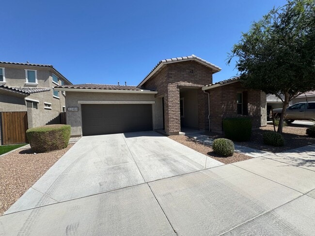 property at 22484 E Silver Crk Ln