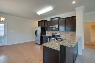 2917 Magnolia Park Drive Southeast in Owens Cross Roads, AL - Building Photo - Building Photo