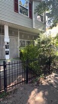 27 16th Ave in Newark, NJ - Building Photo