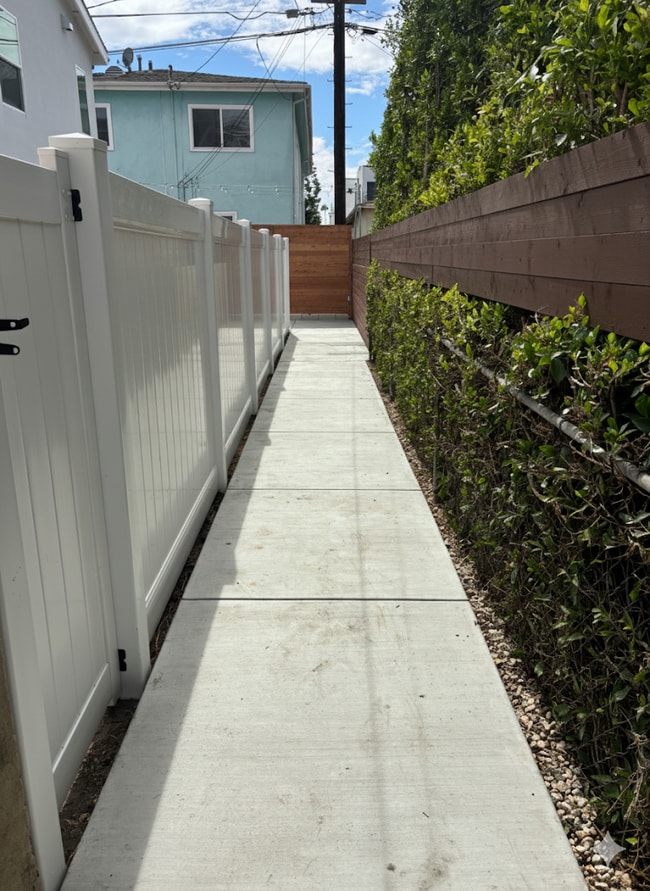 5846 David Ave in Los Angeles, CA - Building Photo - Building Photo