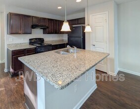 8950 Dandy Ave in Jacksonville, FL - Building Photo - Building Photo