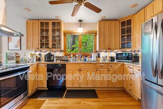 71 Fairview Hills Dr in Fairview, NC - Building Photo - Building Photo