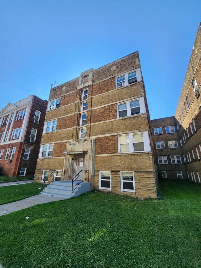 property at 2826 E 130th St