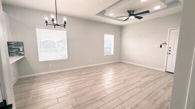 804 N Woodson Ave, Unit 1 in Edinburg, TX - Foto de edificio - Building Photo