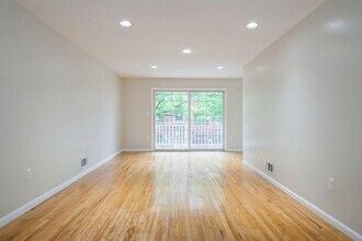 5 Hancock Ave in Jersey City, NJ - Building Photo - Building Photo
