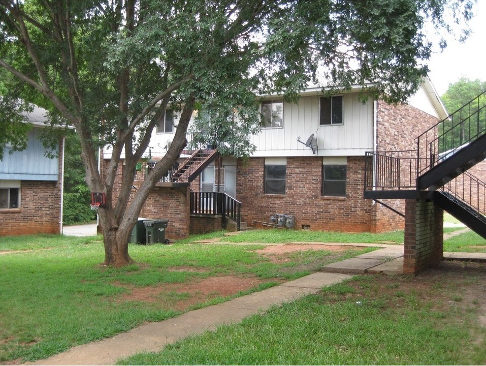 West Valley Apartments in Thomaston, GA - Building Photo