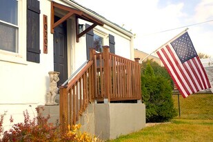 10207 Oak Ave in St. Louis, MO - Building Photo