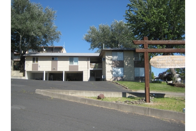 Ridgegate Apartments in Pendleton, OR - Foto de edificio