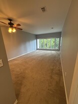 1940 Bluewater Blvd in Niceville, FL - Building Photo