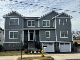 194 Nelson Ave in Harrison, NY - Building Photo