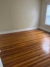 883 Farmington Ave in West Hartford, CT - Building Photo - Building Photo