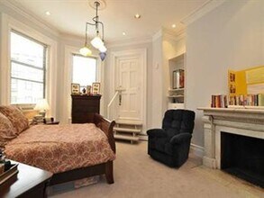 367 Beacon St, Unit 2 in Boston, MA - Building Photo - Building Photo