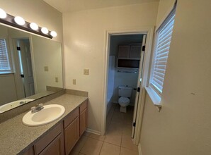 1407 Summit St, Unit 4 in College Station, TX - Building Photo - Building Photo