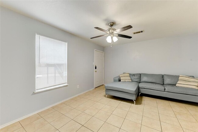 1707 Cedarhill Dr in Killeen, TX - Foto de edificio - Building Photo