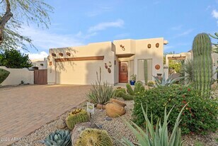 6016 E Rancho Manana Blvd in Cave Creek, AZ - Building Photo
